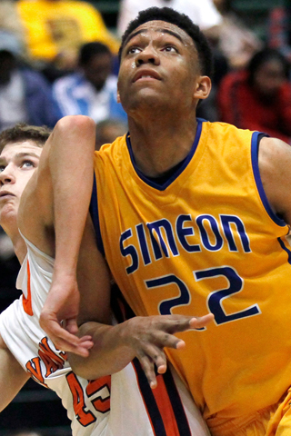 Red Klotz, no ha sido siempre un perdedor. Jugaba como guardia con los Baltimore Bullets cuando ganaron el título de la NBA en 1948