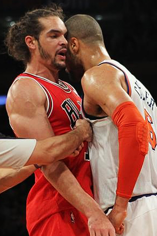 Red Klotz, no ha sido siempre un perdedor. Jugaba como guardia con los Baltimore Bullets cuando ganaron el título de la NBA en 1948
