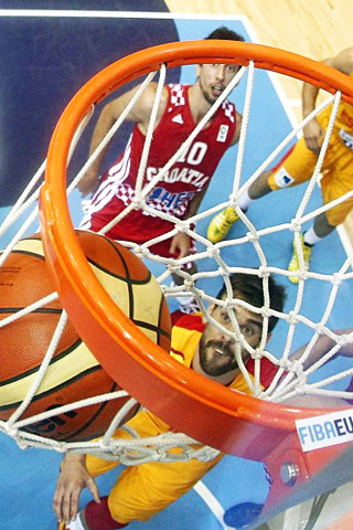 Rudy Fernández y Marc Gasol fueron demasiado para una pésima Croacia, que se quedó en sólo 40 puntos ante España