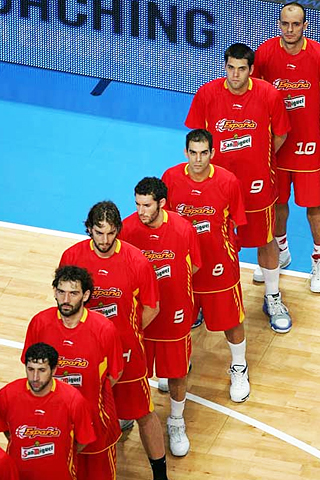 El equipo de Juan Antonio Orenga despidió la primera fase del Eurobasket con su cuarta victoria en cinco partidos